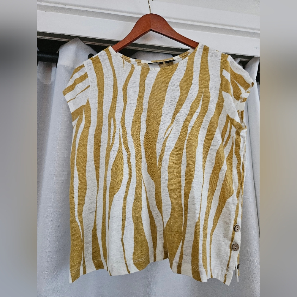 Tahari linen print top